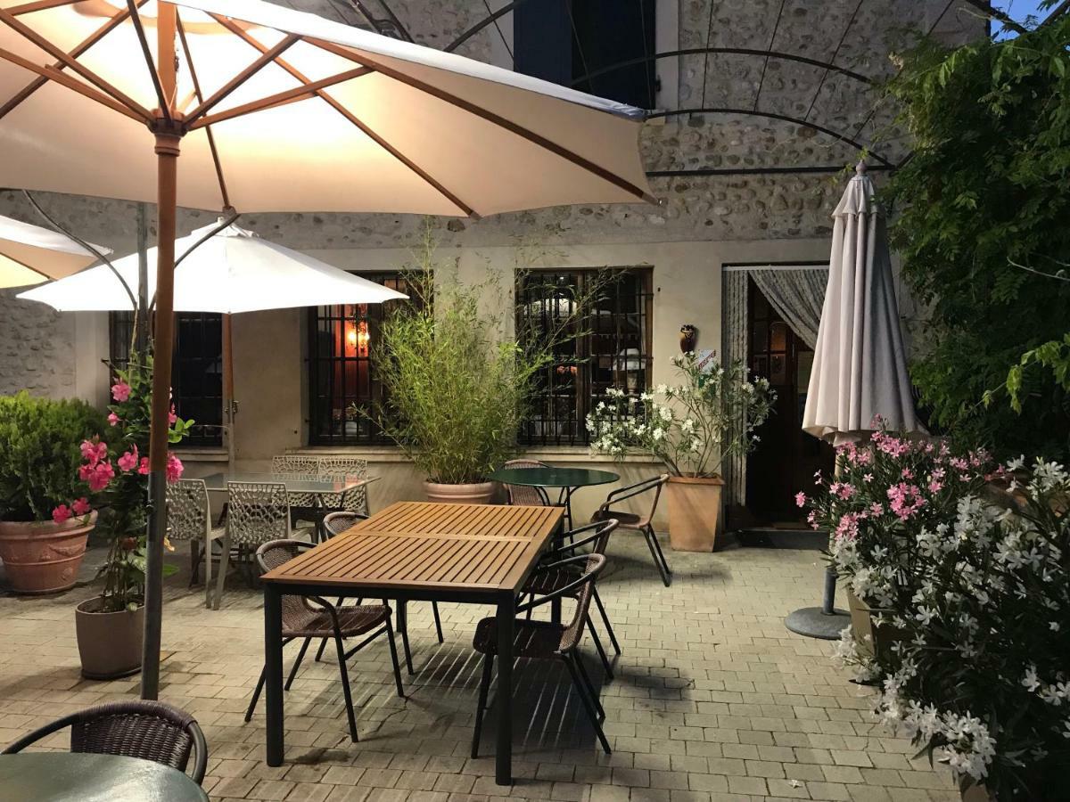 Hotel Du Moulin 알레망엥프로방스 외부 사진